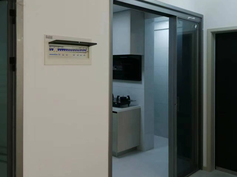 廚房天花板一滴一滴漏水怎么回事